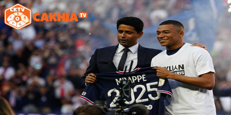 Những thách thức về tài chính và chuyển nhượng PSG