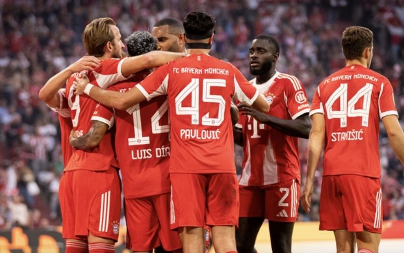 Ý kiến từ huấn luyện viên và đồng đội