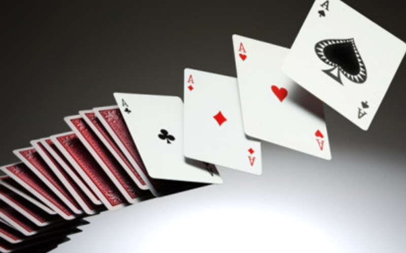 Những kỷ lục thế giới kinh điển liên quan đến bộ bài Tây 52 lá