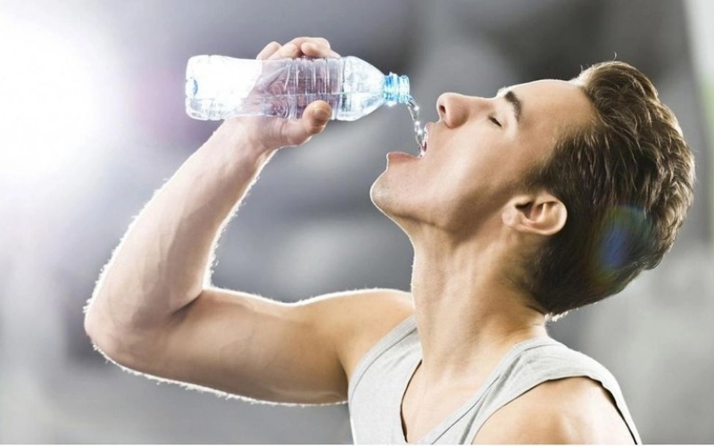 Tầm quan trọng bù nước và điện giải trong môn thể thao bền bỉ.